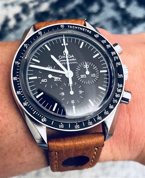 omega moonwatch Speedmaster